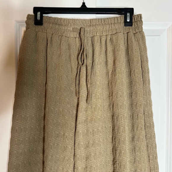 In February Beige‎ Textured Elastic Waist Wide Leg Comfy Pants Size M - Picture 3 of 12